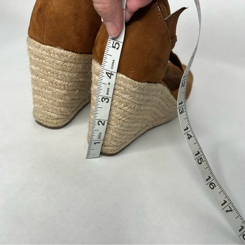 Universal Threads Tan Suede Platform‎ Sandals 8.5